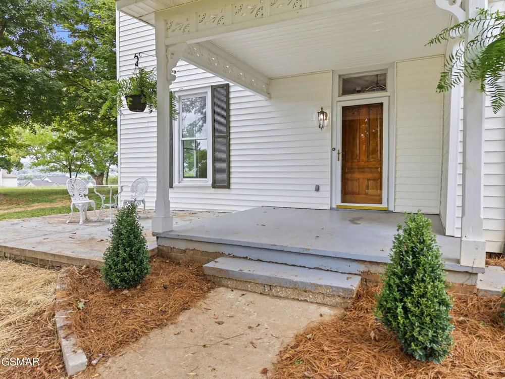 1440 McCleary Bend Road Sevierville, TN 37876