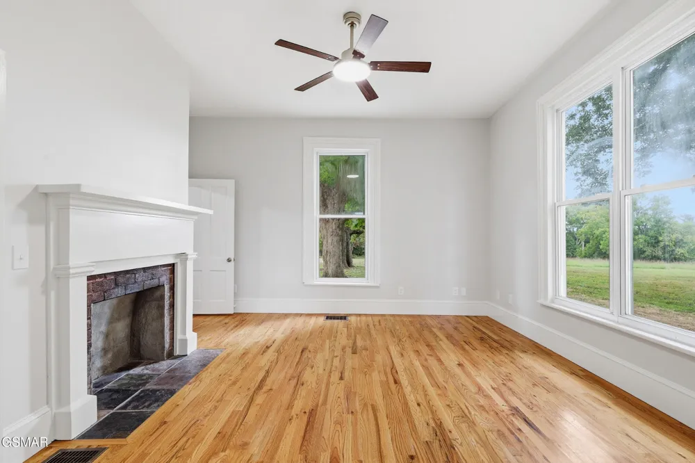 1440 McCleary Bend Road Sevierville, TN 37876
