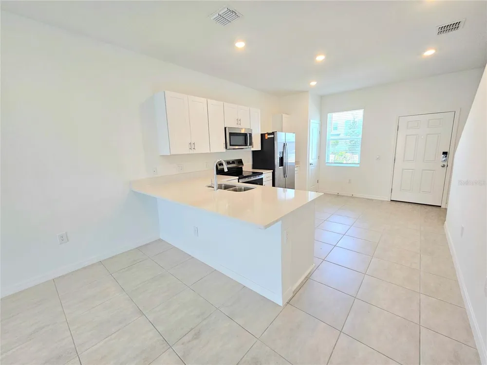 3098 SKYLINE LOOP Poinciana, FL 34758