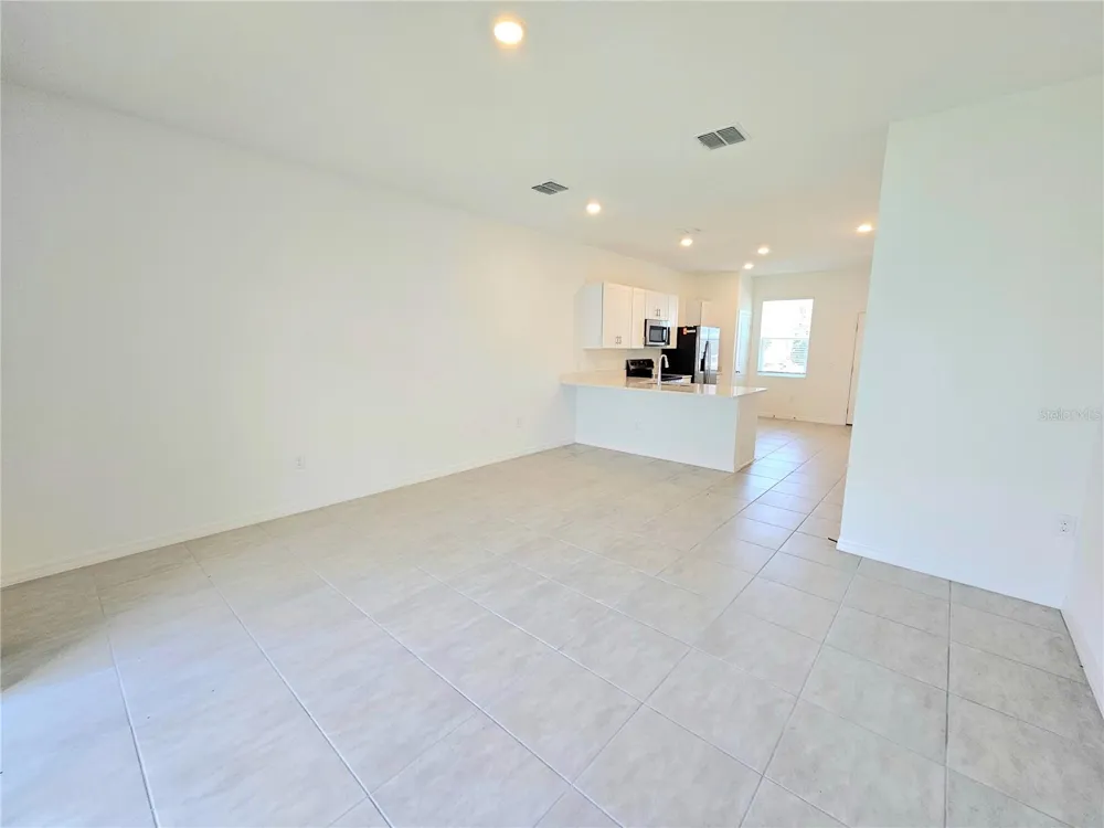 3098 SKYLINE LOOP Poinciana, FL 34758