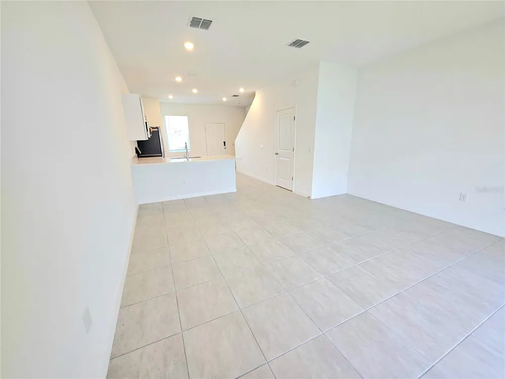3098 SKYLINE LOOP Poinciana, FL 34758