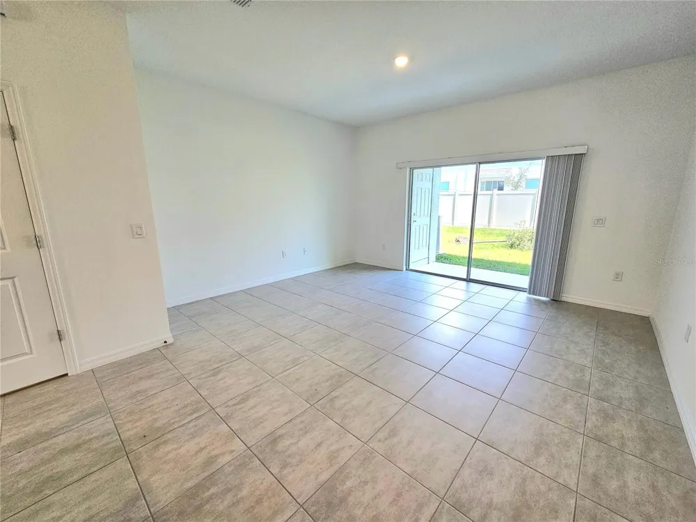 3098 SKYLINE LOOP Poinciana, FL 34758