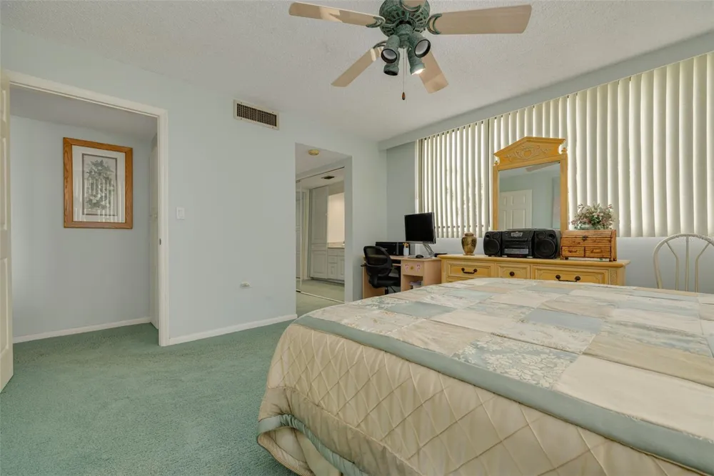 450 TREASURE ISLAND CAUSEWAY #201 Treasure Island, FL 33706