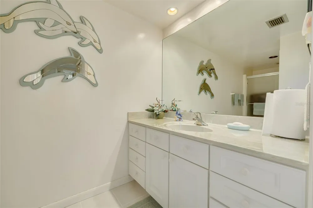 450 TREASURE ISLAND CAUSEWAY #201 Treasure Island, FL 33706