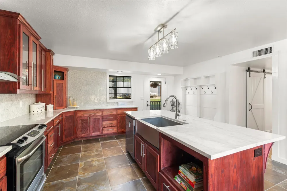 3825 E. Hwy 154 Quitman, TX 75783
