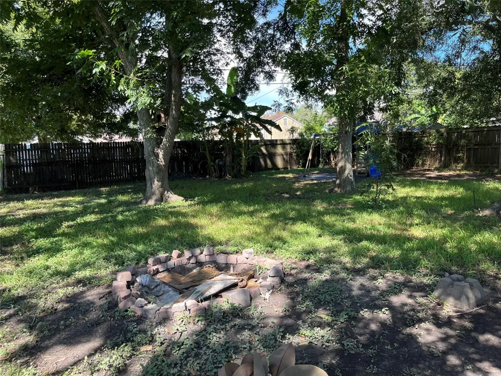 508 Honeysuckle Drive La Marque, TX 77568