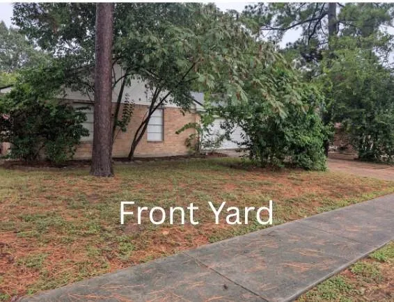 218 Oxford Drive Conroe, TX 77303