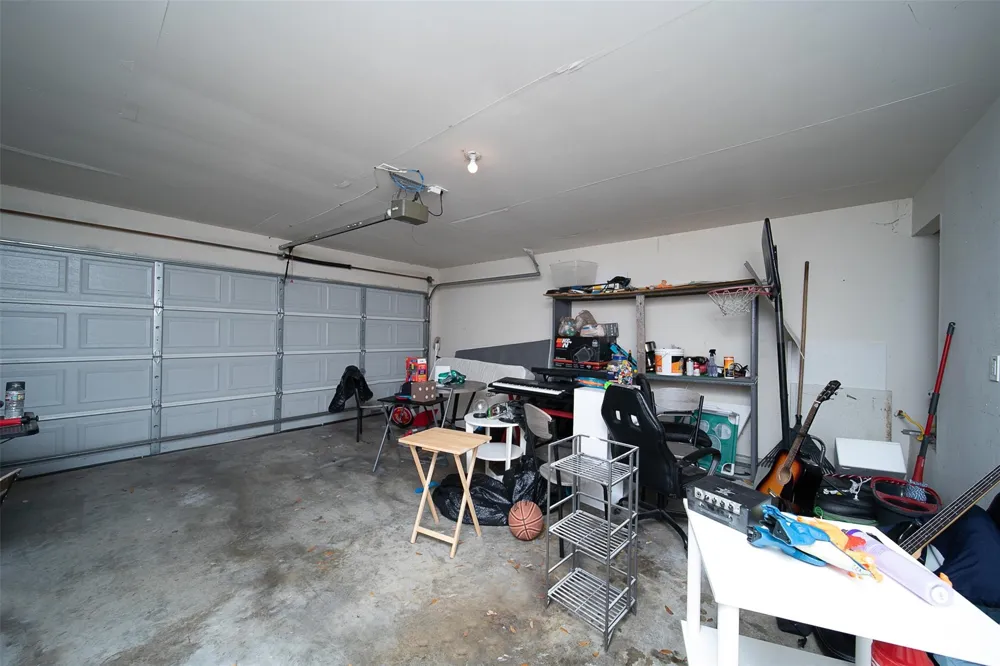 4211 Wayside Stream Lane Houston, TX 77048