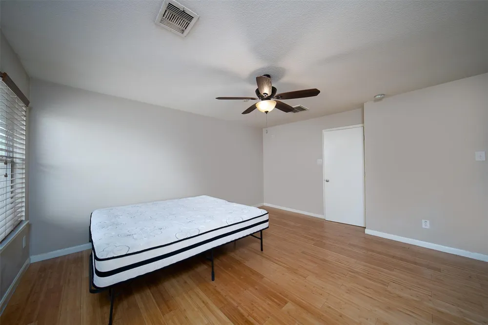 4211 Wayside Stream Lane Houston, TX 77048