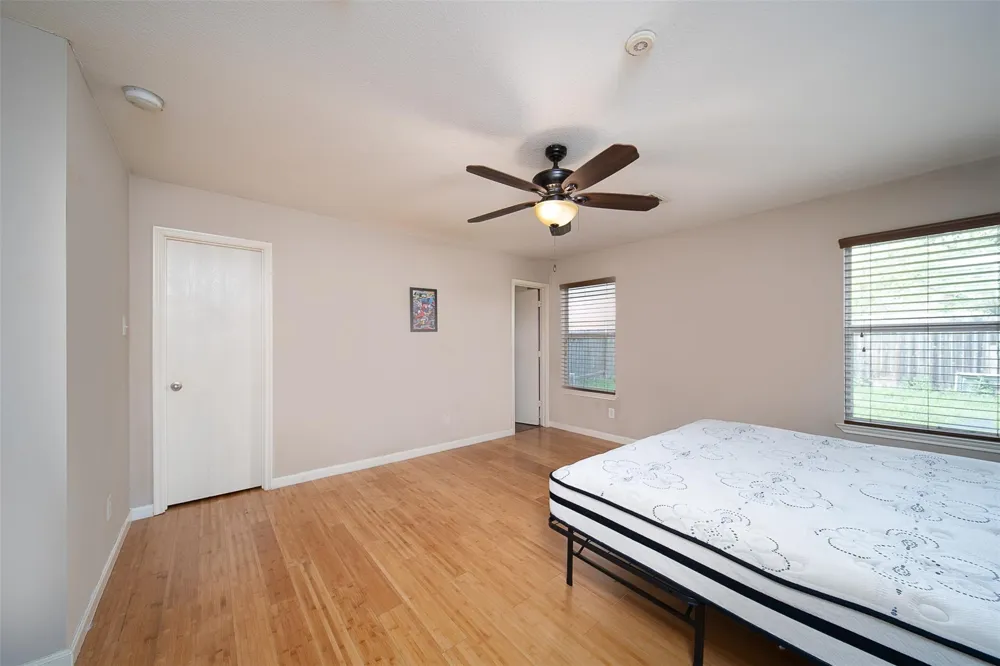 4211 Wayside Stream Lane Houston, TX 77048