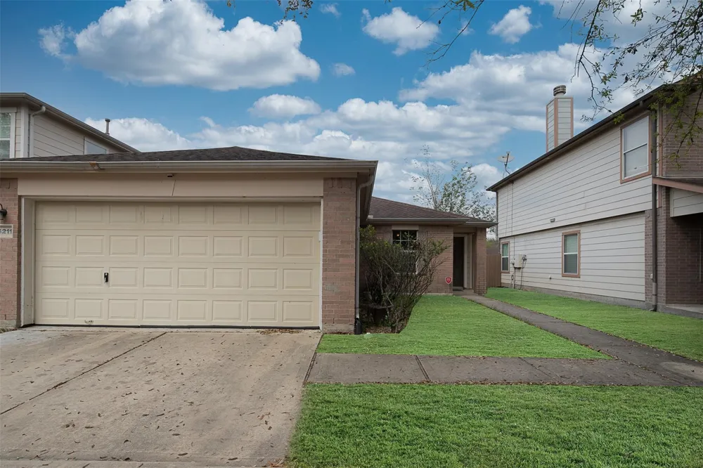 4211 Wayside Stream Lane Houston, TX 77048