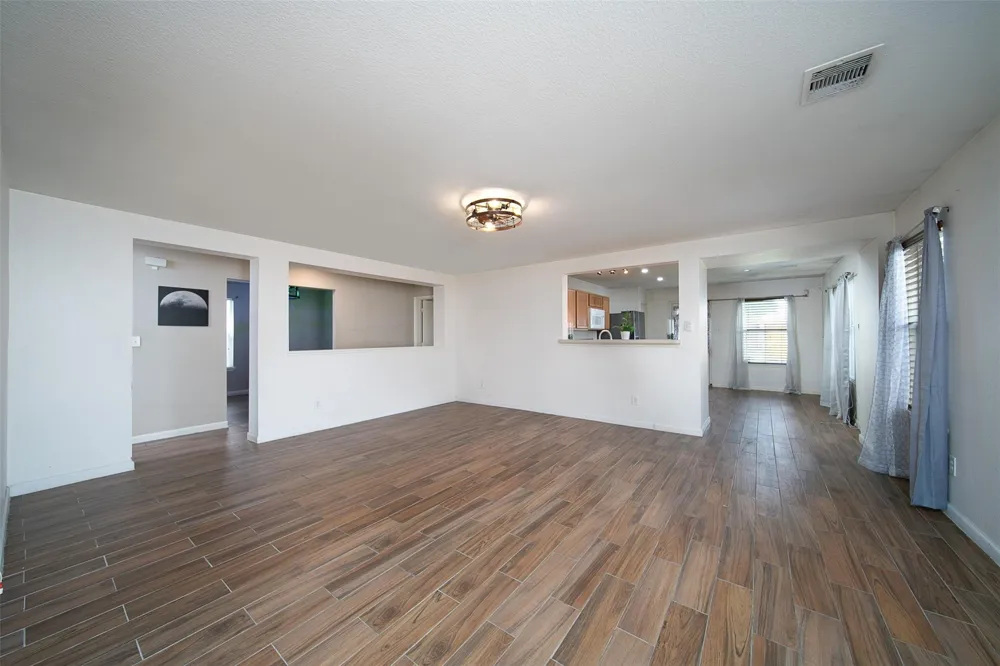 4211 Wayside Stream Lane Houston, TX 77048