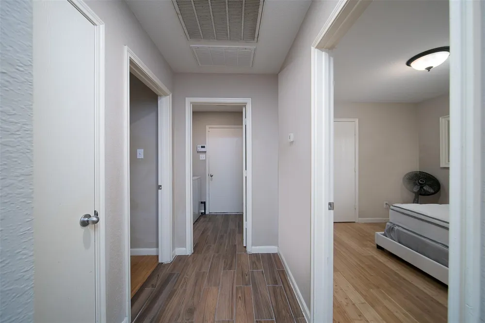 4211 Wayside Stream Lane Houston, TX 77048