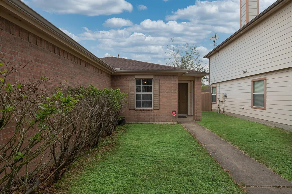 4211 Wayside Stream Lane Houston, TX 77048