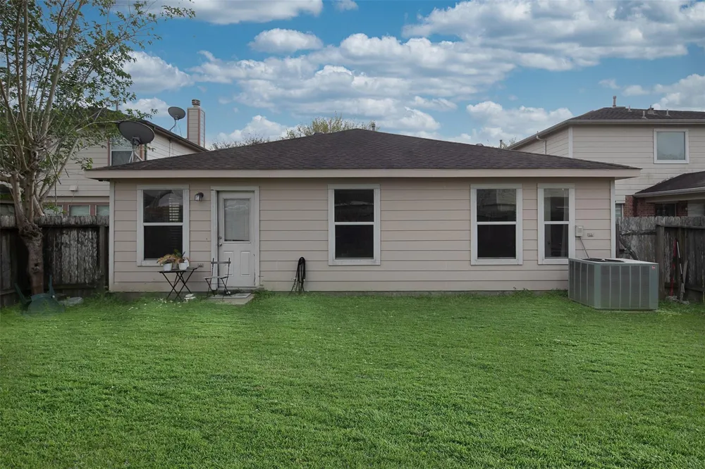 4211 Wayside Stream Lane Houston, TX 77048