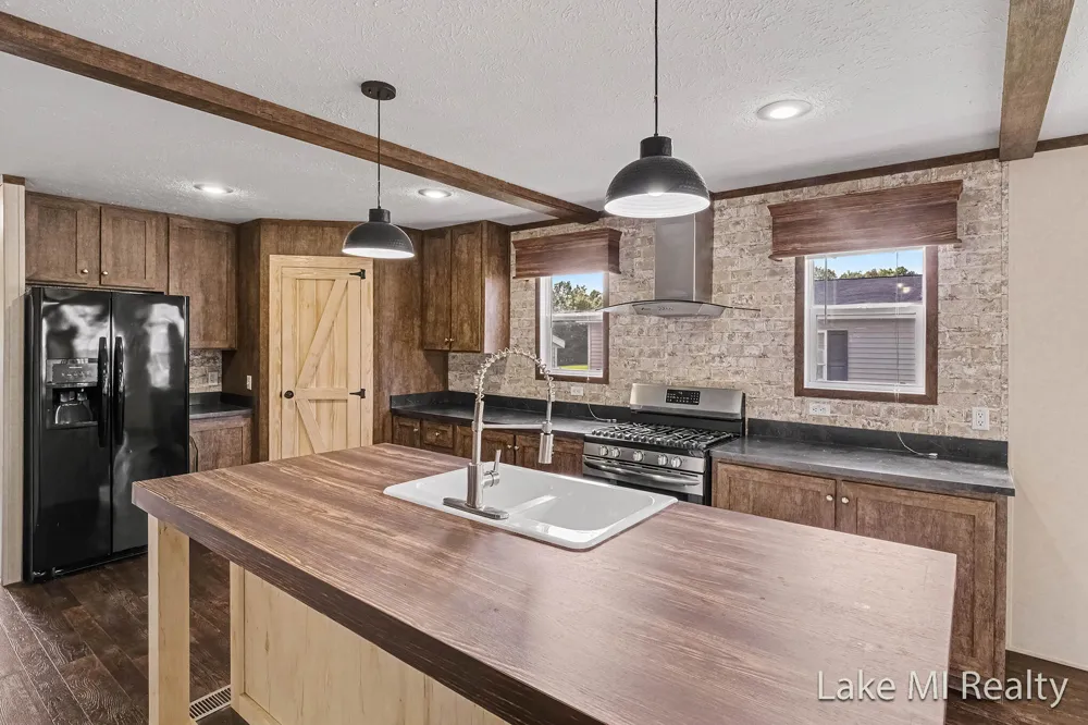 104 Gardens Boulevard NW Grand Rapids, MI 49534