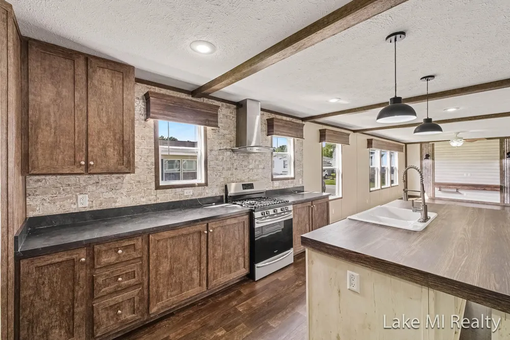 104 Gardens Boulevard NW Grand Rapids, MI 49534