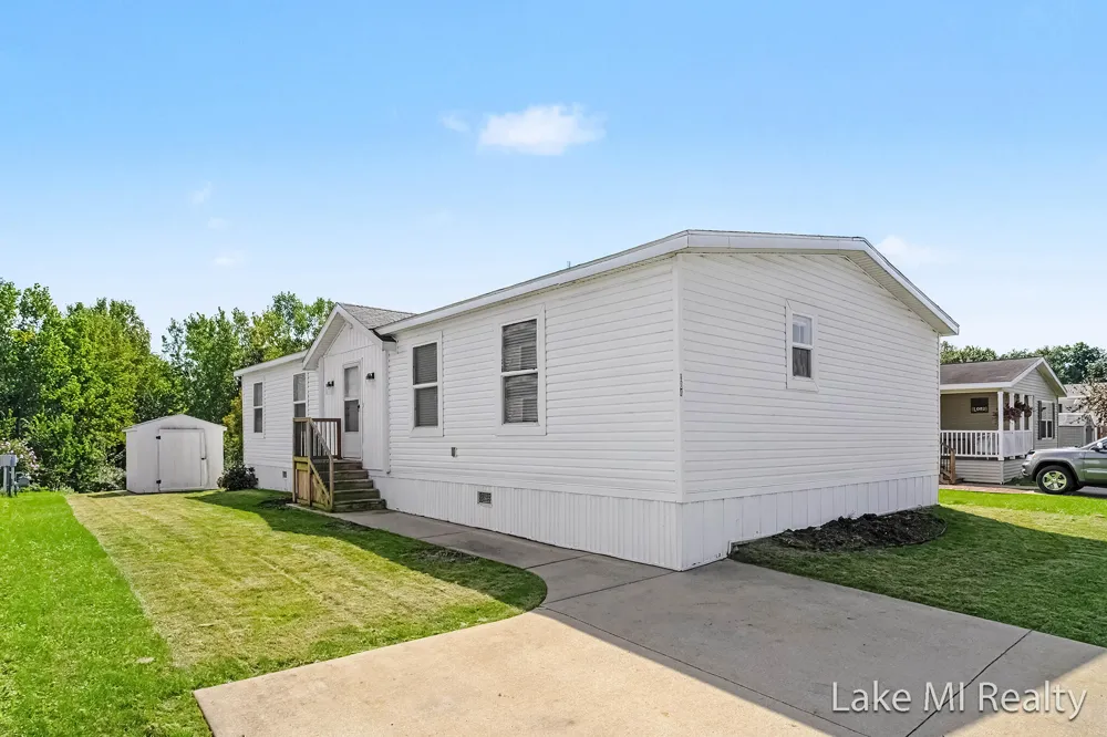 104 Gardens Boulevard NW Grand Rapids, MI 49534