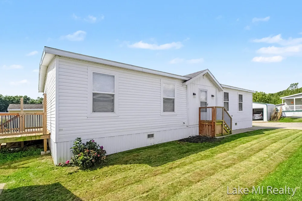 104 Gardens Boulevard NW Grand Rapids, MI 49534