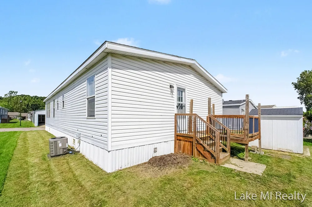 104 Gardens Boulevard NW Grand Rapids, MI 49534