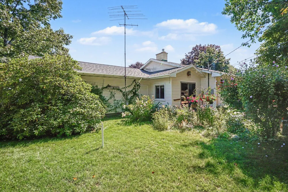16261 Gierman Drive Spring Lake Township, MI 49456