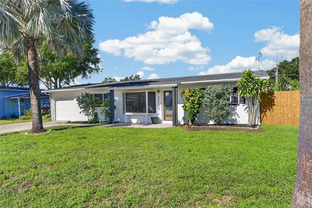 4511 S GAINES ROAD Tampa, FL 33611