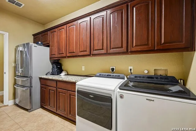 129 HIDDEN FOREST DR La Vernia, TX 78121
