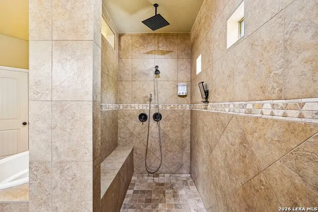 129 HIDDEN FOREST DR La Vernia, TX 78121