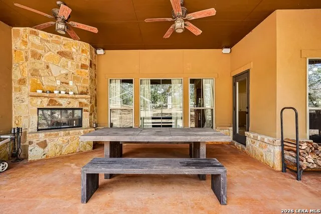 129 HIDDEN FOREST DR La Vernia, TX 78121