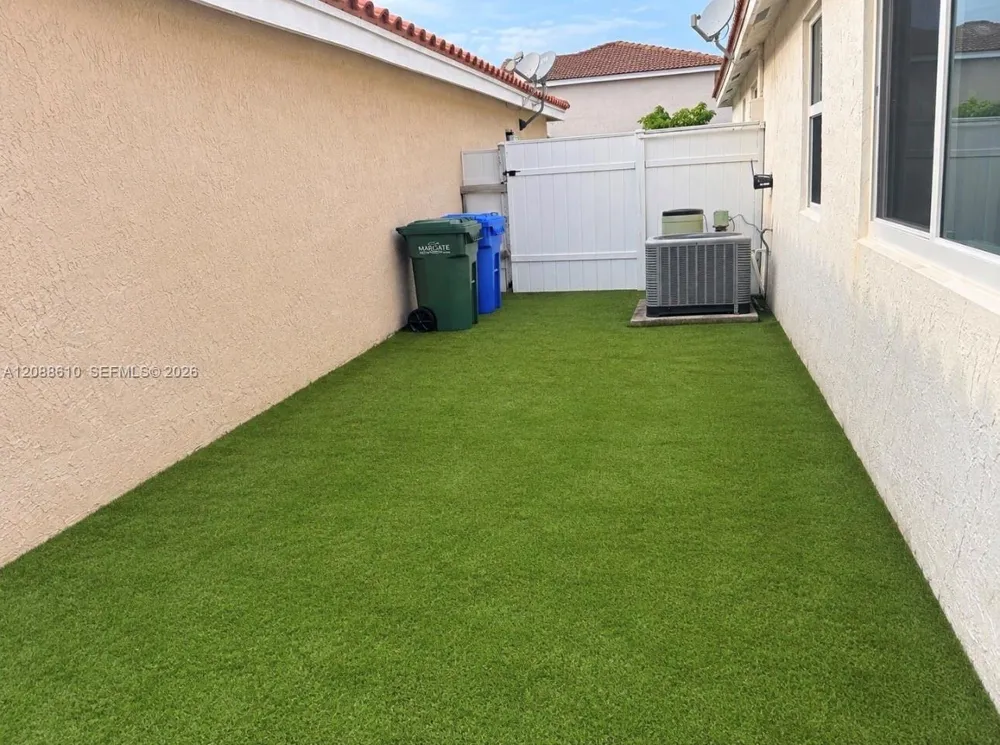 7384 Granada Way Margate, FL 33063