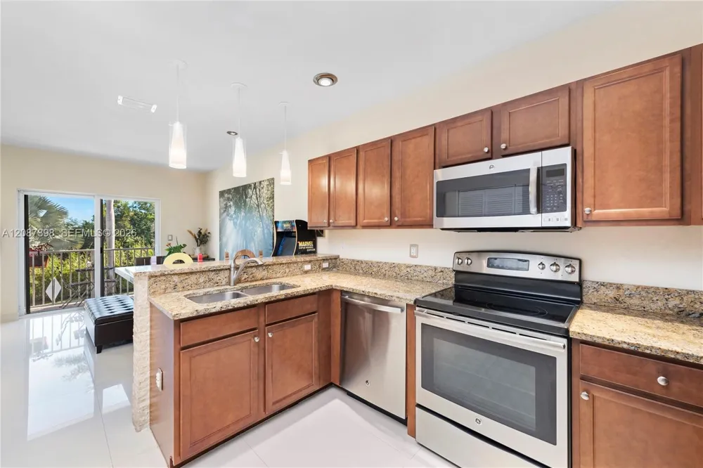 8800 NW 97th Ave #204 Doral, FL 33178