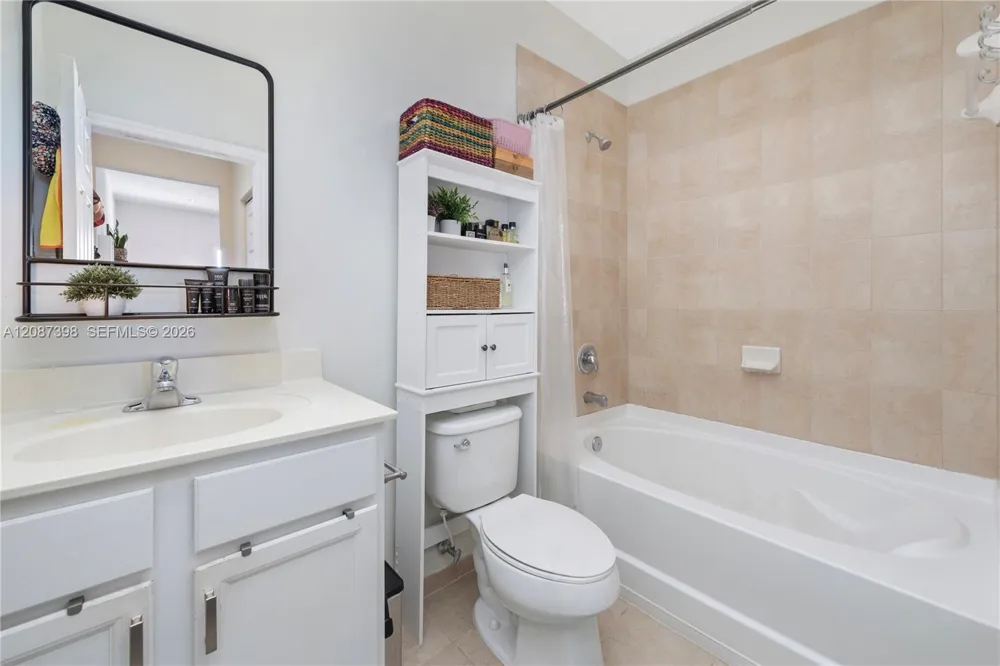 8800 NW 97th Ave #204 Doral, FL 33178