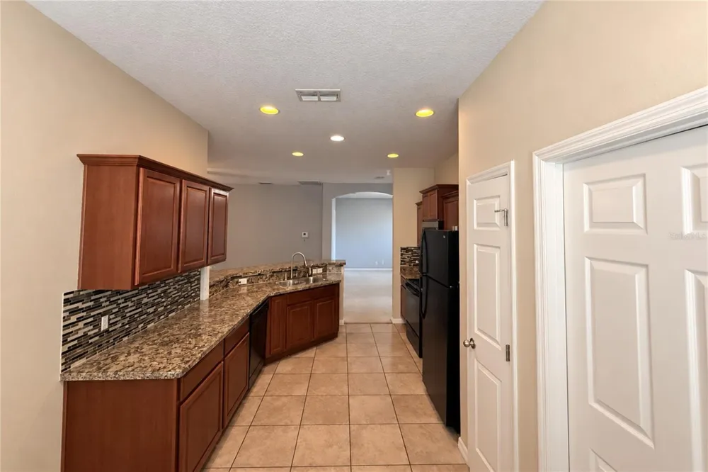 152 HIGHLAND MEADOW AVE Davenport, FL 33837