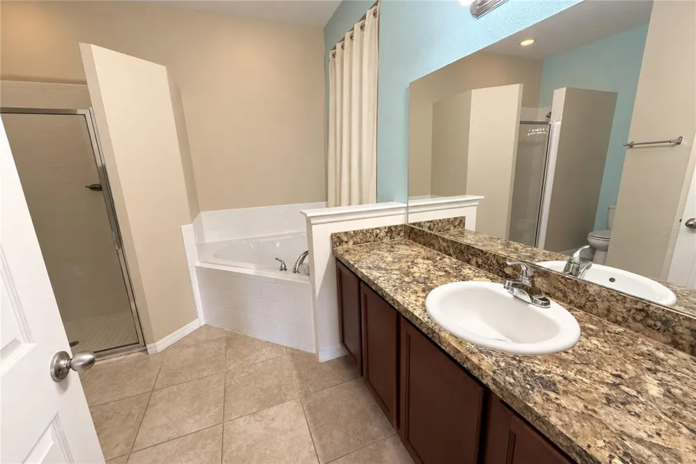 152 HIGHLAND MEADOW AVE Davenport, FL 33837