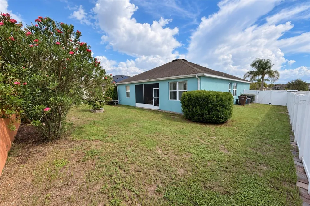 152 HIGHLAND MEADOW AVE Davenport, FL 33837