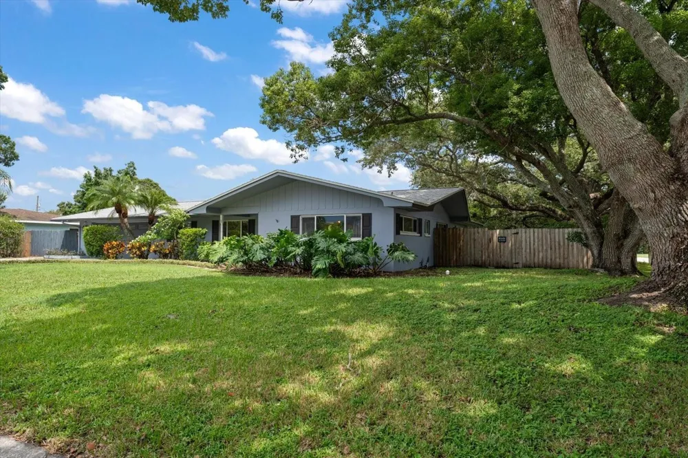 1 MAPLEWOOD AVENUE Clearwater, FL 33765