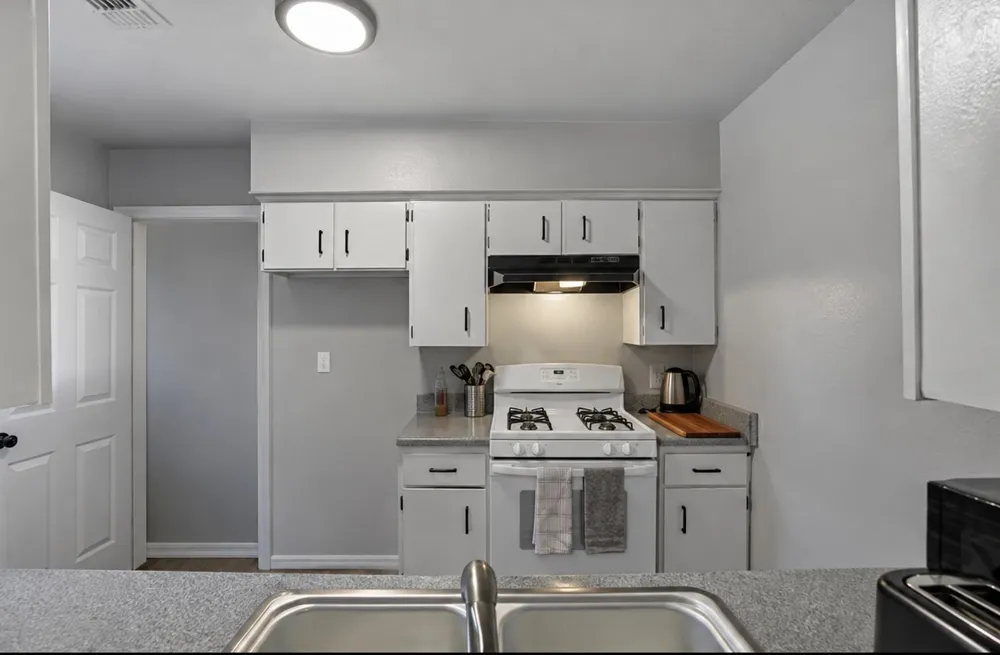 646 E Fairmeadows Drive Duncanville, TX 75116