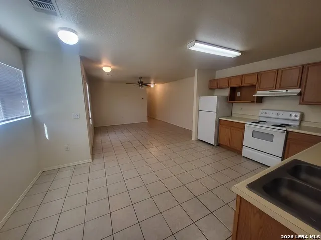 8019 Maverick Climb San Antonio, TX 78250