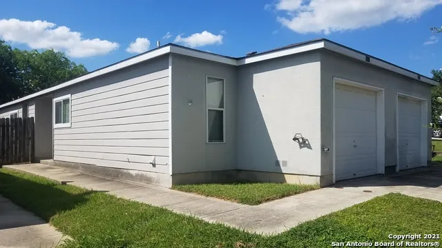 8019 Maverick Climb San Antonio, TX 78250