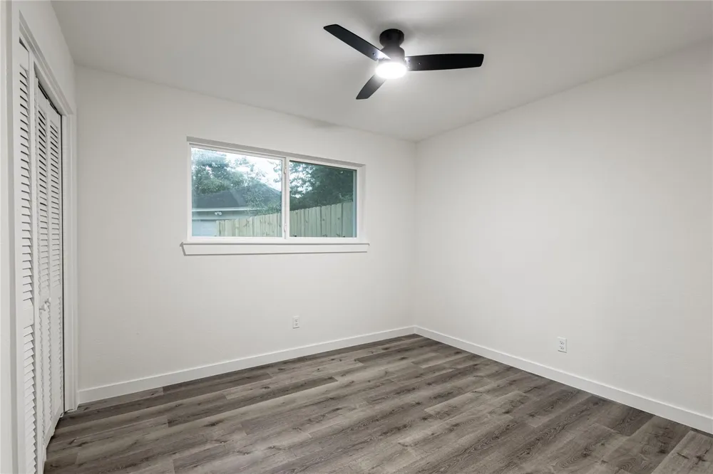 12211 Appleby Drive Hockley, TX 77031