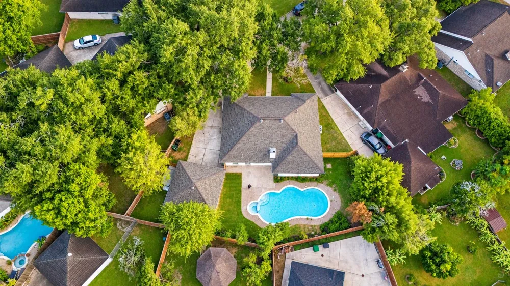 12211 Appleby Drive Hockley, TX 77031