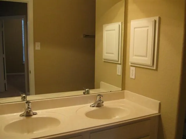 1402 Chandler Cove Pasadena, TX 77504