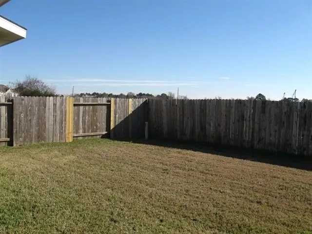 1402 Chandler Cove Pasadena, TX 77504