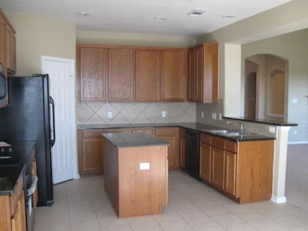 1402 Chandler Cove Pasadena, TX 77504