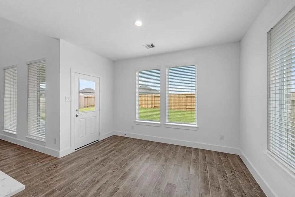207 Upland Drive Waller, TX 77484