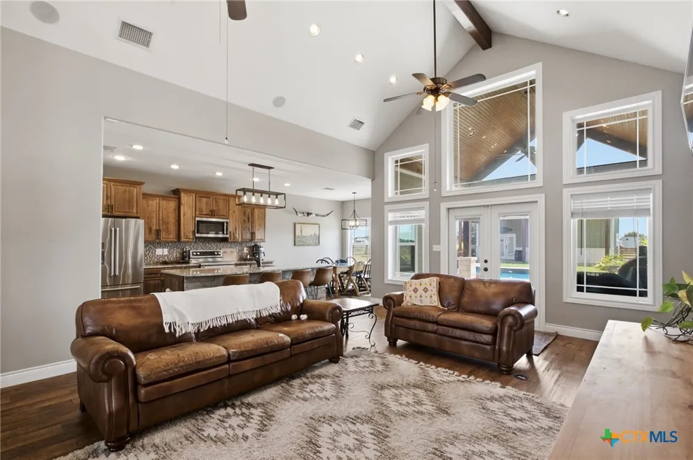 180 Kimber Lane Inez, TX 77968