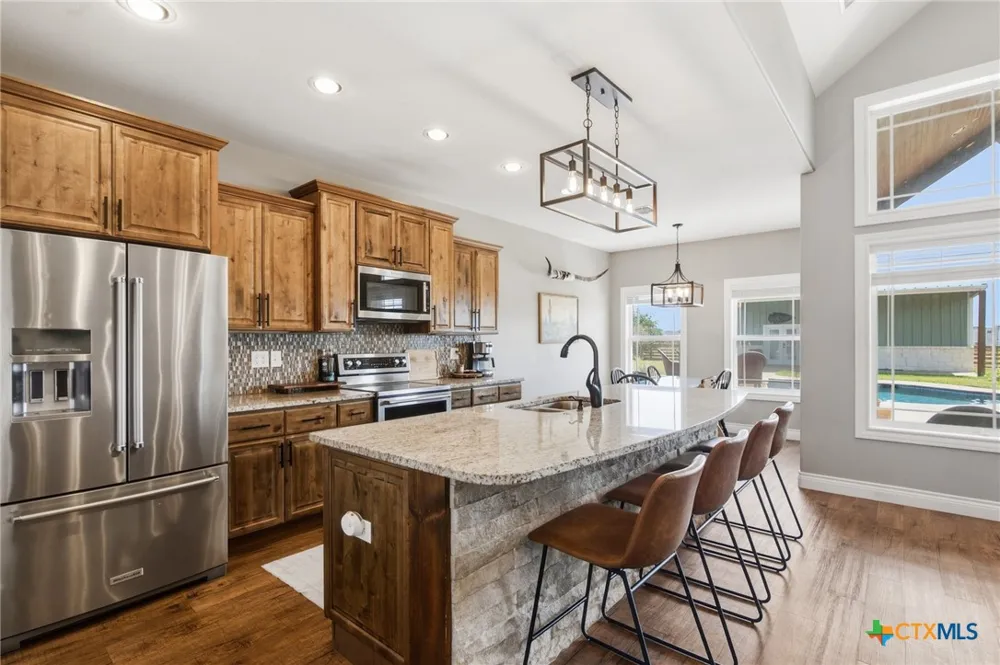 180 Kimber Lane Inez, TX 77968