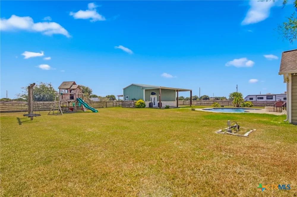 180 Kimber Lane Inez, TX 77968