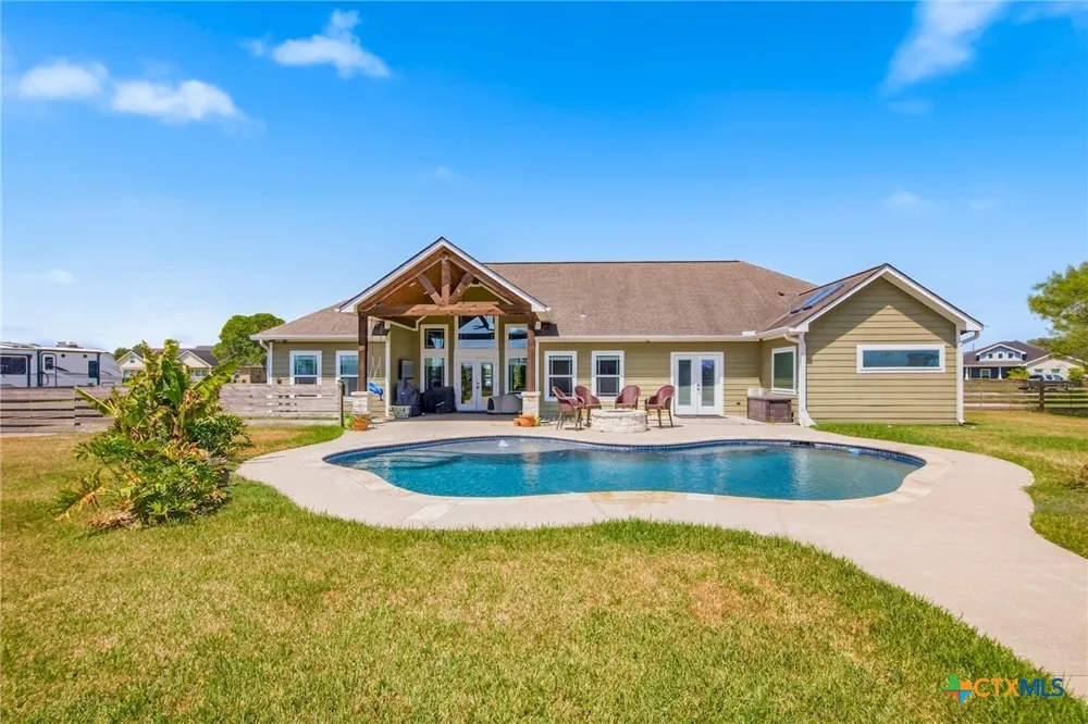 180 Kimber Lane Inez, TX 77968