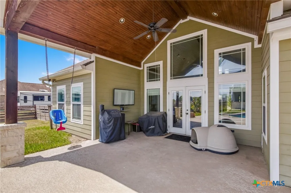 180 Kimber Lane Inez, TX 77968